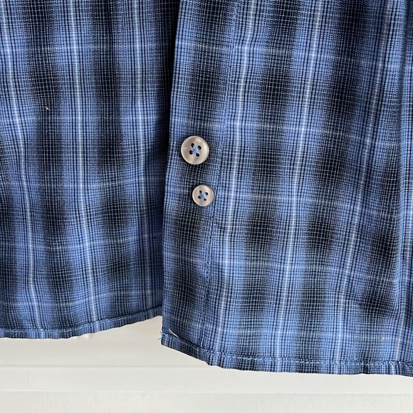 NEW Van Heusen No Iron Button Down Short Sleeve Shirt, Blue/Navy XXL New w/o Tag - Picture 6 of 7